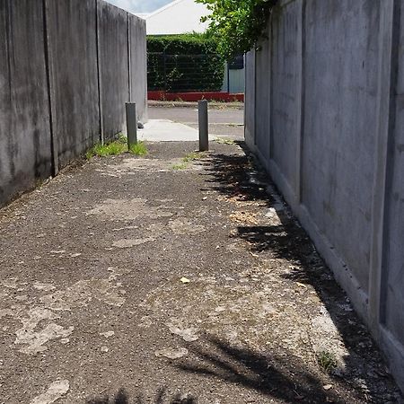 Ferienwohnung Chez Jojo Baie-Mahault Exterior foto